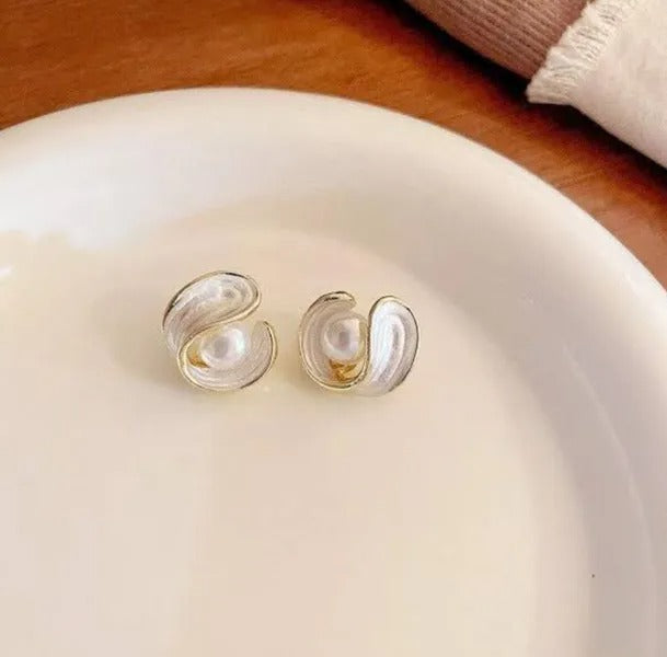 Rioli- gyöngy spirál fülbevalók