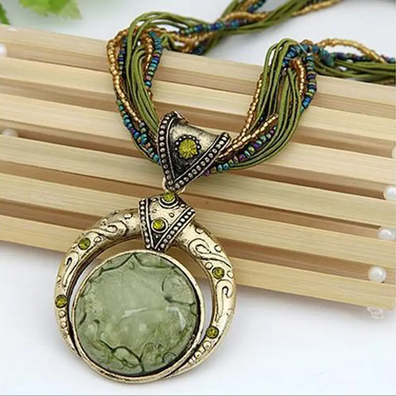 Collier en or vert